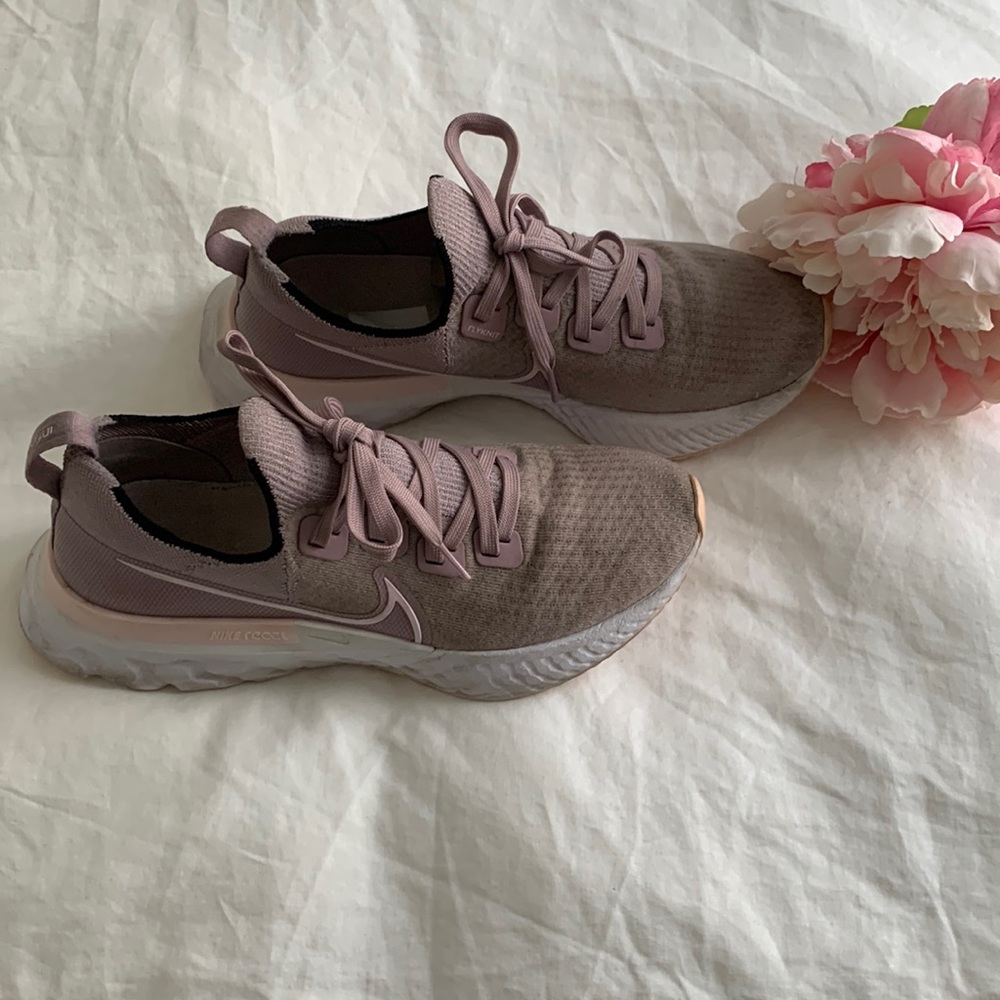 Nike infinity react running shoes - pink